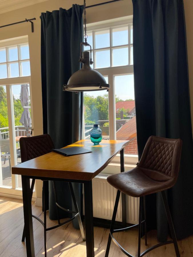 Luxus Lindenhof Apartments -Ferienwohnungen In Friesland An Der Nordsee Am Naturschutzgebiet Urwald Neuenburg  エクステリア 写真