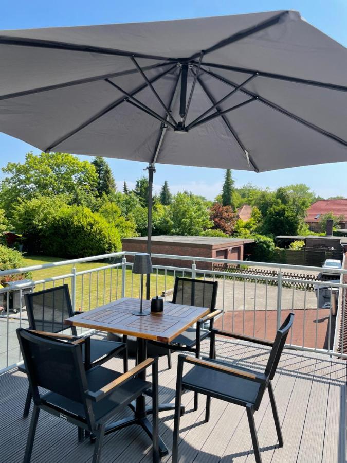 Luxus Lindenhof Apartments -Ferienwohnungen In Friesland An Der Nordsee Am Naturschutzgebiet Urwald Neuenburg  エクステリア 写真