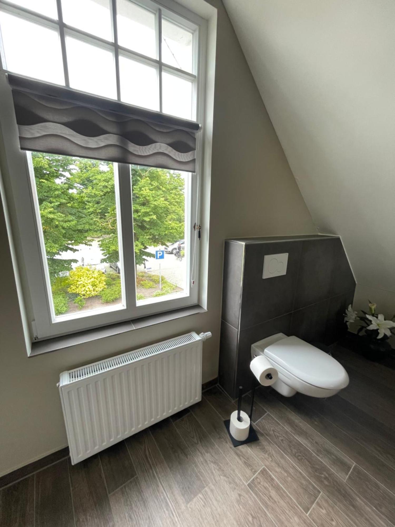 Luxus Lindenhof Apartments -Ferienwohnungen In Friesland An Der Nordsee Am Naturschutzgebiet Urwald Neuenburg  エクステリア 写真