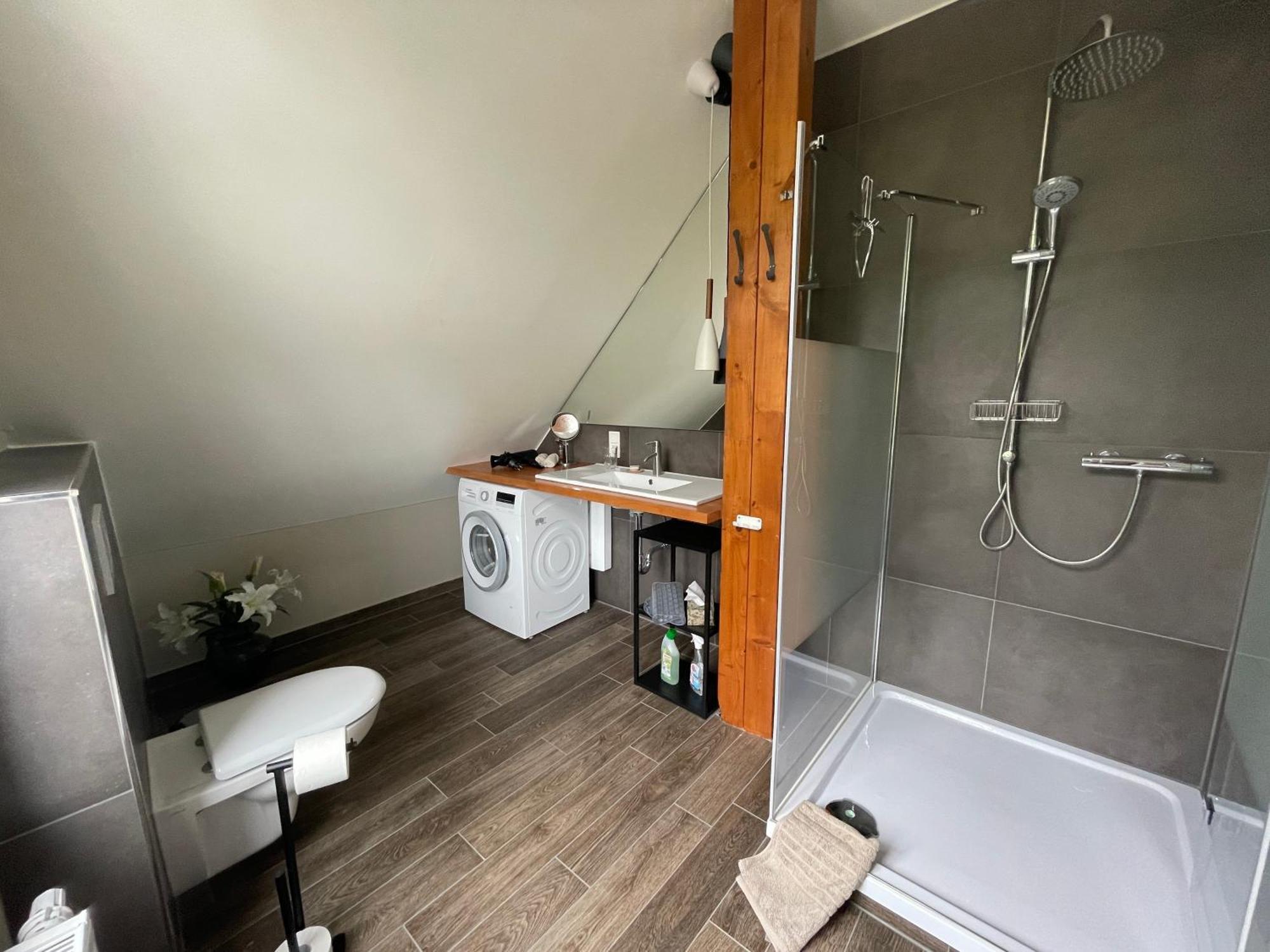 Luxus Lindenhof Apartments -Ferienwohnungen In Friesland An Der Nordsee Am Naturschutzgebiet Urwald Neuenburg  エクステリア 写真