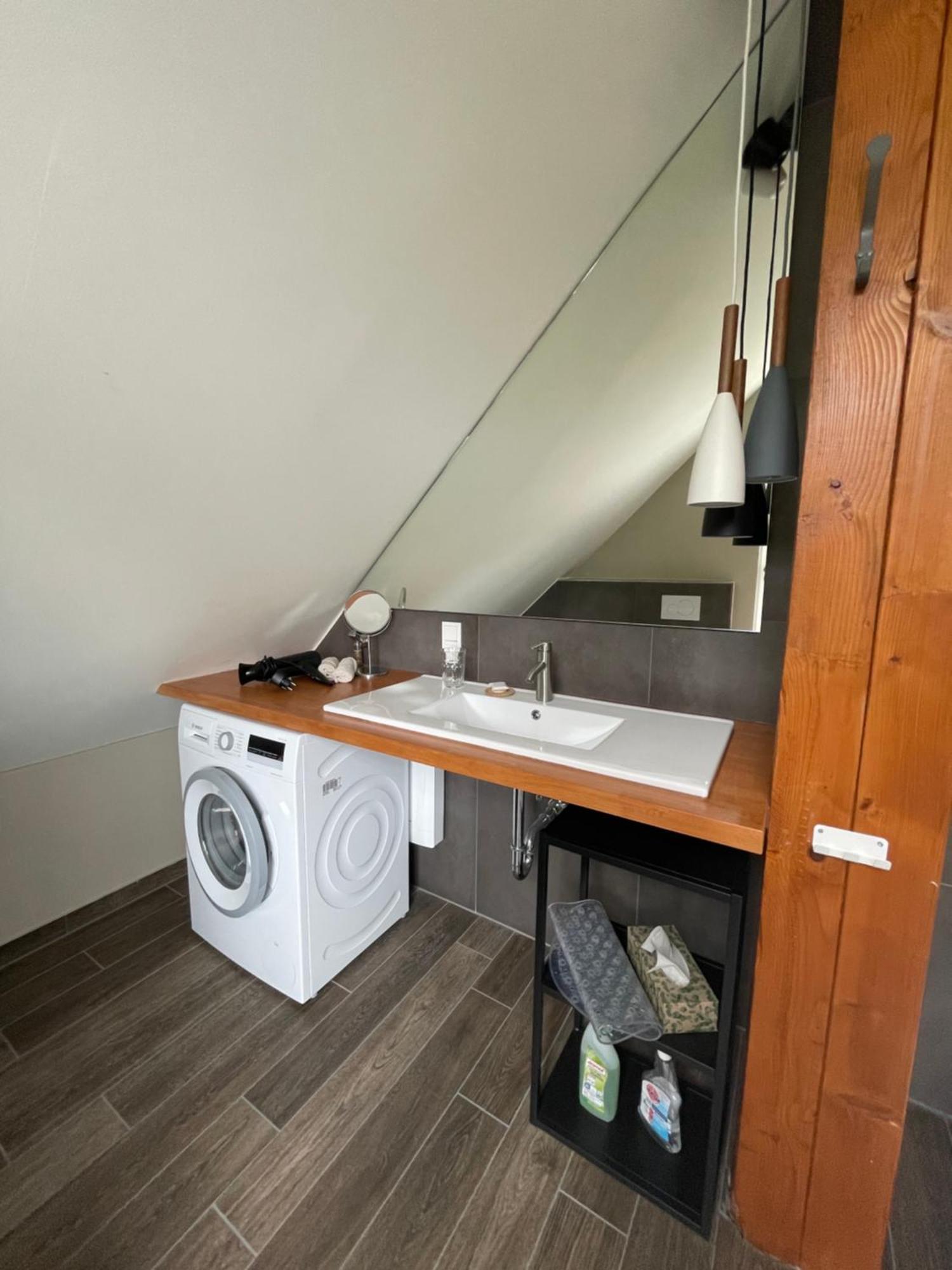 Luxus Lindenhof Apartments -Ferienwohnungen In Friesland An Der Nordsee Am Naturschutzgebiet Urwald Neuenburg  部屋 写真
